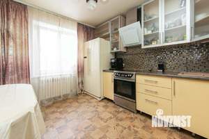 4-к квартира, вторичка, 71м2, 1/10 этаж