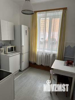 2-к квартира, вторичка, 64м2, 1/2 этаж