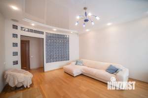 4-к квартира, вторичка, 132м2, 3/6 этаж