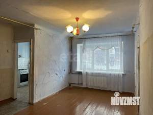 2-к квартира, вторичка, 42м2, 1/4 этаж