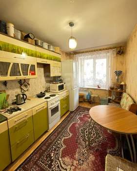 3-к квартира, вторичка, 70м2, 1/10 этаж
