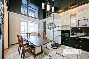 3-к квартира, вторичка, 135м2, 6/9 этаж