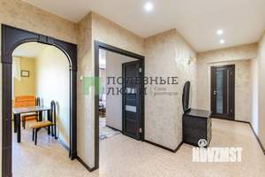 2-к квартира, вторичка, 61м2, 8/10 этаж