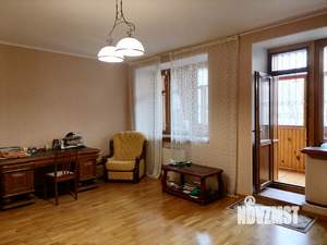 3-к квартира, вторичка, 100м2, 1/6 этаж