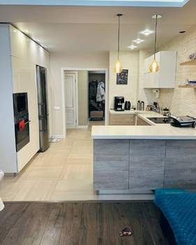 4-к квартира, вторичка, 84м2, 10/17 этаж