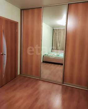 2-к квартира, вторичка, 42м2, 1/5 этаж