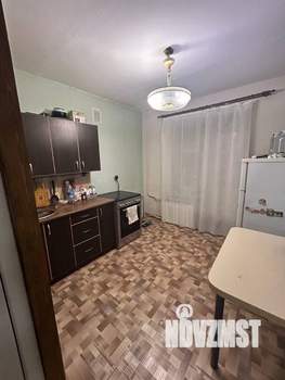 2-к квартира, вторичка, 49м2, 1/6 этаж