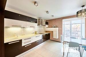 4-к квартира, вторичка, 117м2, 3/9 этаж