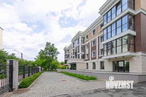 4-к квартира, вторичка, 214м2, 1/4 этаж