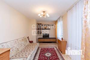 2-к квартира, вторичка, 42м2, 1/5 этаж