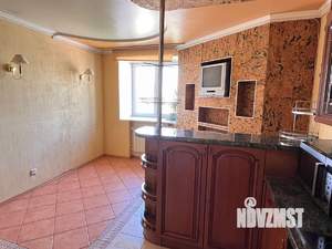 4-к квартира, вторичка, 130м2, 5/6 этаж