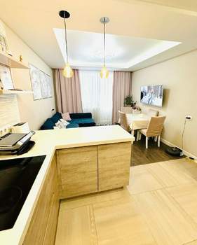 4-к квартира, вторичка, 84м2, 10/17 этаж