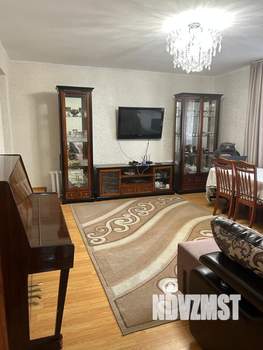 3-к квартира, вторичка, 82м2, 1/2 этаж