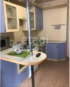 2-к квартира, вторичка, 64м2, 6/10 этаж