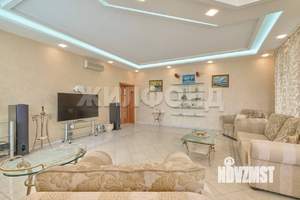 3-к квартира, вторичка, 140м2, 2/6 этаж