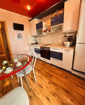 4-к квартира, вторичка, 72м2, 10/10 этаж