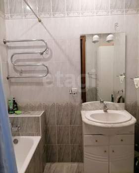 3-к квартира, вторичка, 100м2, 1/7 этаж