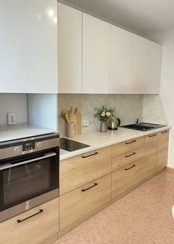 3-к квартира, вторичка, 85м2, 1/14 этаж