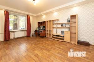 3-к квартира, вторичка, 90м2, 1/2 этаж