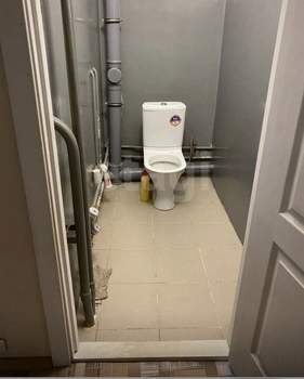 2-к квартира, вторичка, 61м2, 1/10 этаж