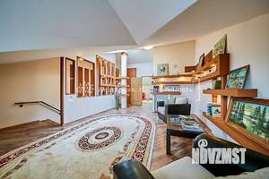 4-к квартира, вторичка, 168м2, 6/7 этаж
