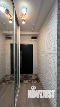 Студия квартира, вторичка, 52м2, 2/18 этаж