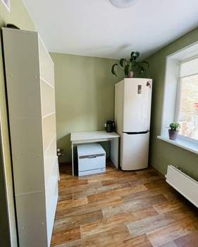 2-к квартира, вторичка, 54м2, 1/9 этаж