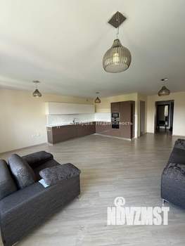 4-к квартира, вторичка, 107м2, 6/6 этаж