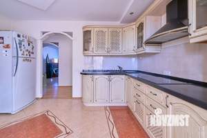 4-к квартира, вторичка, 118м2, 9/10 этаж