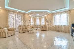 3-к квартира, вторичка, 140м2, 2/6 этаж