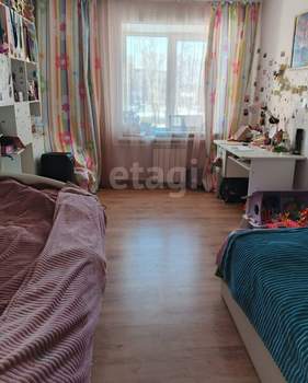 3-к квартира, вторичка, 58м2, 3/5 этаж
