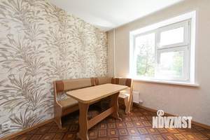 2-к квартира, вторичка, 54м2, 1/9 этаж