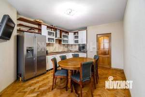 4-к квартира, вторичка, 129м2, 6/6 этаж