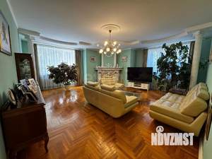4-к квартира, вторичка, 179м2, 1/6 этаж