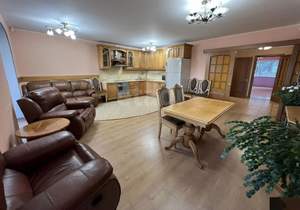 2-к квартира, вторичка, 90м2, 2/5 этаж