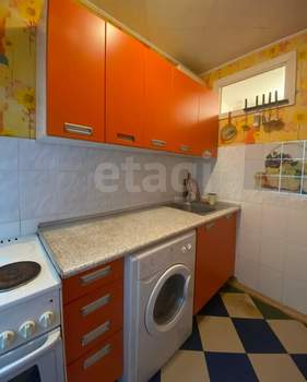 4-к квартира, вторичка, 60м2, 1/5 этаж
