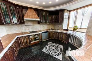 4-к квартира, вторичка, 158м2, 6/6 этаж