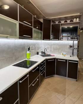 2-к квартира, вторичка, 63м2, 10/17 этаж