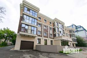 4-к квартира, вторичка, 214м2, 1/4 этаж