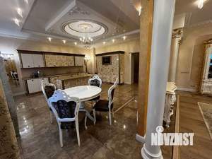 4-к квартира, вторичка, 205м2, 3/4 этаж