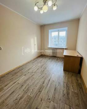 3-к квартира, вторичка, 82м2, 2/5 этаж