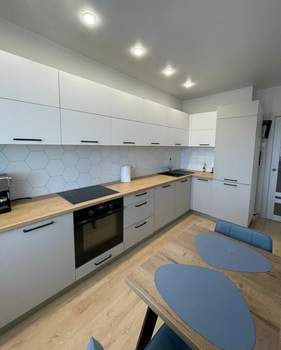 3-к квартира, вторичка, 82м2, 8/10 этаж