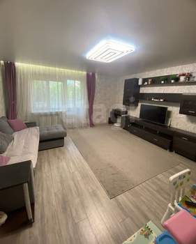 2-к квартира, вторичка, 62м2, 1/10 этаж