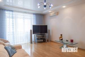4-к квартира, вторичка, 132м2, 3/6 этаж