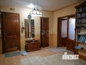 3-к квартира, вторичка, 100м2, 1/7 этаж